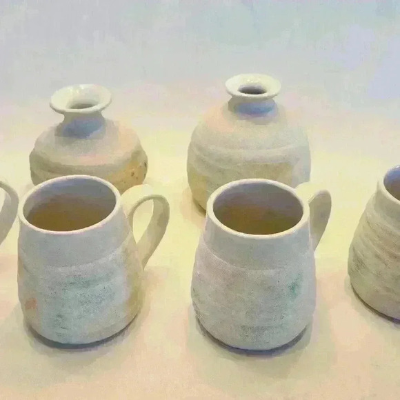 Hand Thrown Studio Art Pottery 4 mugs and 2 matching vases. Blue&light rust - Picture 1 of 6